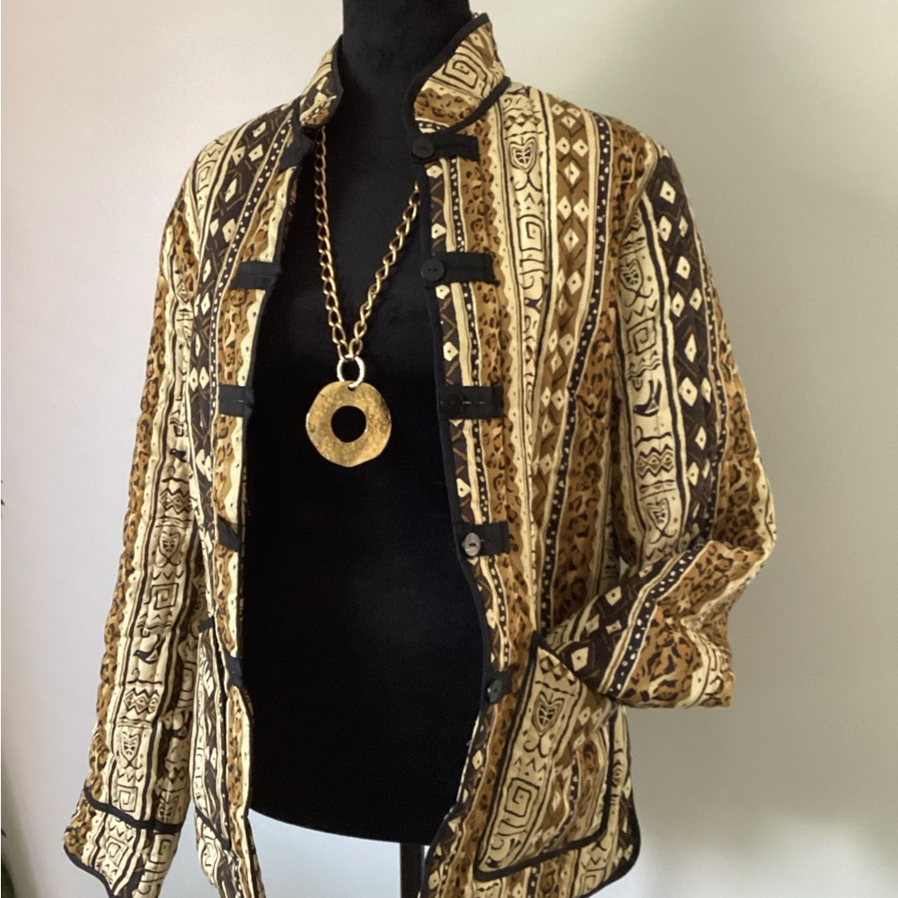 tribal print 100% silk jacket , Nehru collar 5 round black buttons, two pockets - Picture 2 of 4